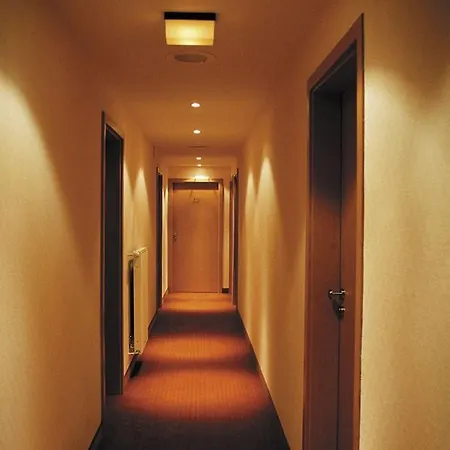 فندق Restaurant Windeck 2*